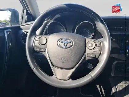 Photo 11 Toyota Auris  Touring Sports HSD 136h Collection