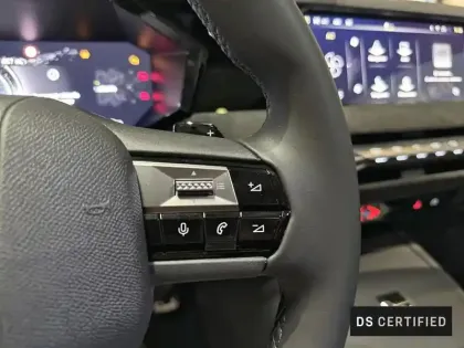 Photo 12 DS DS 4 N°4 PLUG-IN HYBRID 240ch Etoile BVRD7