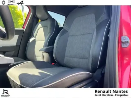 Photo 10 Renault Clio  1.6 E-Tech hybride 145ch Techno