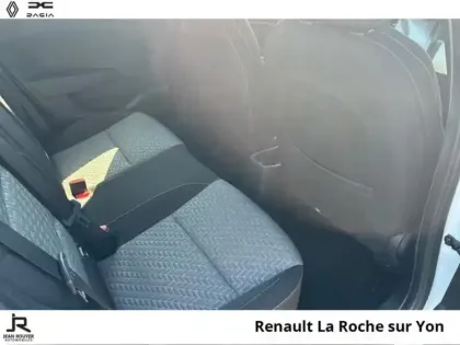 Photo 13 Renault Clio  1.6 E-Tech hybride 140ch Limited -21N