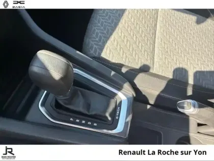 Photo 5 Renault Clio  1.6 E-Tech hybride 140ch Limited -21N
