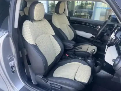 Photo 8 Mini Mini  Cooper 136ch  Edition Camden BVA7