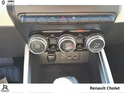 Photo 14 Renault Clio  1.6 E-Tech hybride 140ch Intens -21N