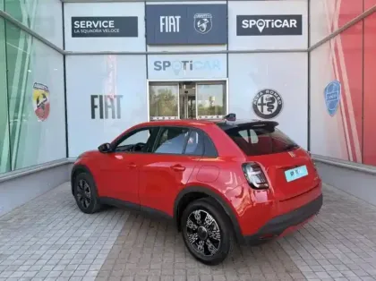 Photo 5 Fiat 600  1.2 Hybrid Turbo 145ch Pop eDCT6 Step 2