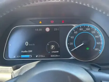 Photo 13 Nissan Leaf  150ch 40kWh Acenta 22