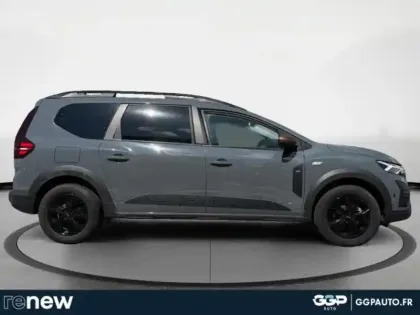 Photo 20 Dacia Jogger  1.6 hybrid 140ch Extreme 7 places -24