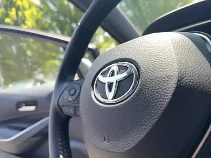 Photo 21 Toyota Corolla  Hybride 140ch