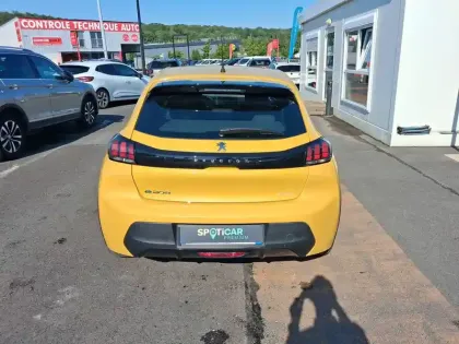 Photo 5 Peugeot 208  Electrique 50 kWh 136ch