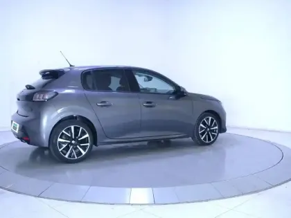 Photo 24 Peugeot 208  PureTech 100 S&S BVM6
