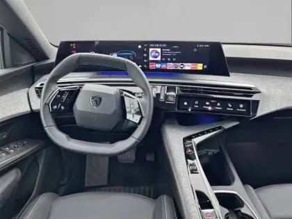 Photo 7 Peugeot 5008  Hybrid 145 ch e-DCS6