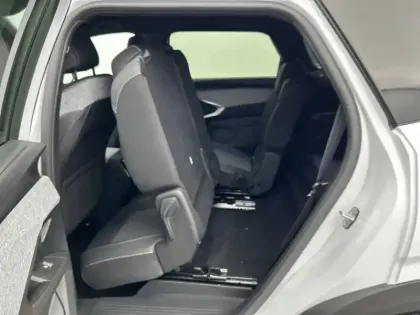Photo 17 Peugeot 5008  Hybrid 145 ch e-DCS6