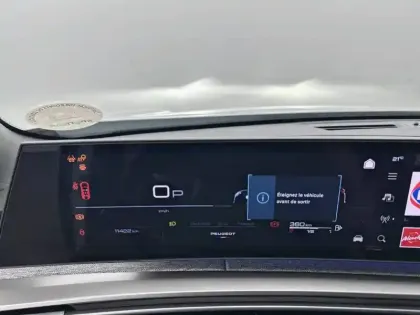 Photo 9 Peugeot 5008  Hybrid 145 ch e-DCS6
