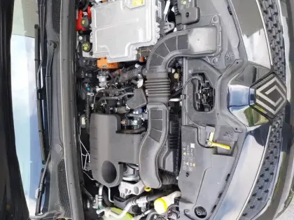 Photo 27 Renault Clio  E-Tech full hybrid 145