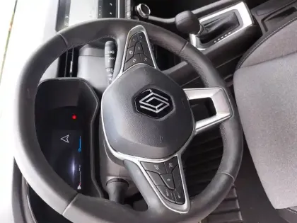 Photo 14 Renault Clio  E-Tech full hybrid 145