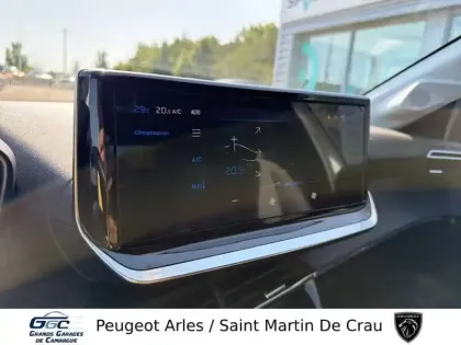Photo 16 Peugeot 208  Hybrid 110 ch e-DCS6
