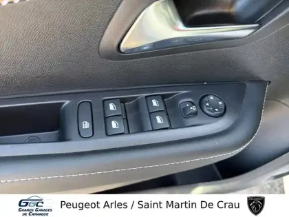 Photo 11 Peugeot 208  Hybrid 110 ch e-DCS6