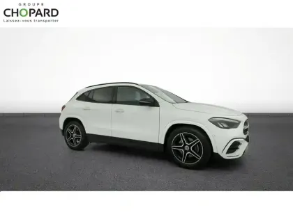 Photo 10 Mercedes GLA  180 d 8G-DCT