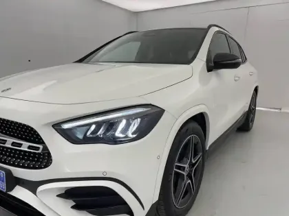 Photo 32 Mercedes GLA  180 d 8G-DCT
