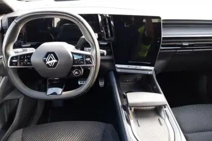 Photo 8 Renault Austral  E-Tech hybrid 200