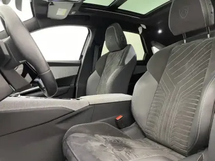 Photo 13 Peugeot 3008  Electrique 210 ch 73 kWh