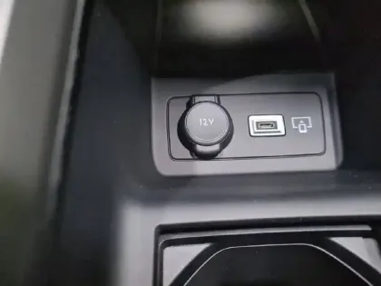 Photo 44 Peugeot 308  Hybrid 145 e-DCS6