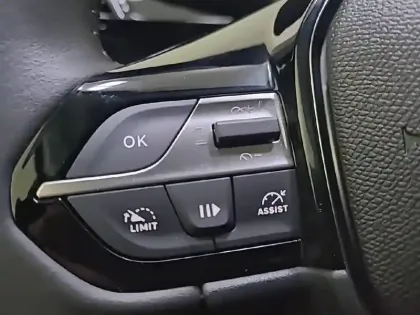 Photo 46 Peugeot 308  Hybrid 145 e-DCS6