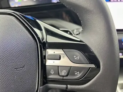 Photo 18 Peugeot 408  PHEV 225 e-EAT8