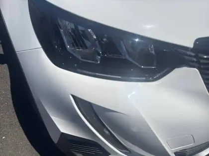 Photo 15 Peugeot 2008  PureTech 130 S&S BVM6