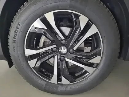 Photo 12 Peugeot 2008  PureTech 130 S&S EAT8