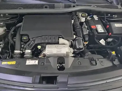 Photo 14 Peugeot 2008  PureTech 130 S&S EAT8