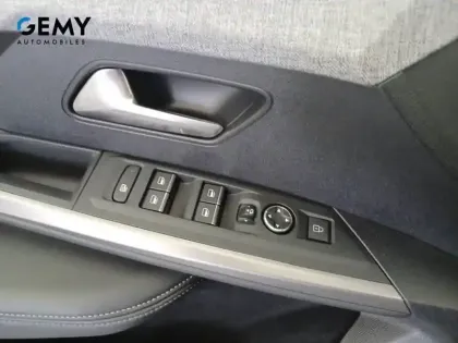 Photo 15 Peugeot 3008  Plug-in Hybrid 195 e-DCS7