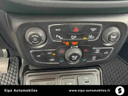 Photo 48 Jeep Compass  1.3 GSE T4 130 ch BVM6