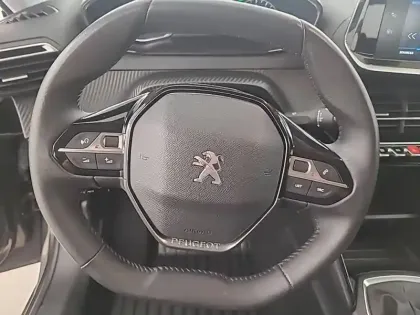 Photo 8 Peugeot 208  PureTech 75 S&S BVM5