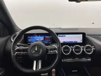 Photo 21 Mercedes GLA  250 e 8G-DCT