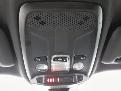 Photo 17 Peugeot 2008  PureTech 100 S&S BVM6