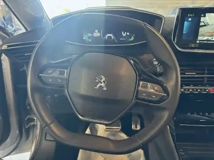 Photo 30 Peugeot 208  Electrique 50 kWh 136ch