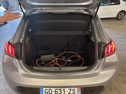 Photo 15 Peugeot 208  Electrique 50 kWh 136ch
