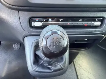 Photo 39 Mercedes Vito  FOURGON 116 CDI EXTRA LONG BVM6 RWD