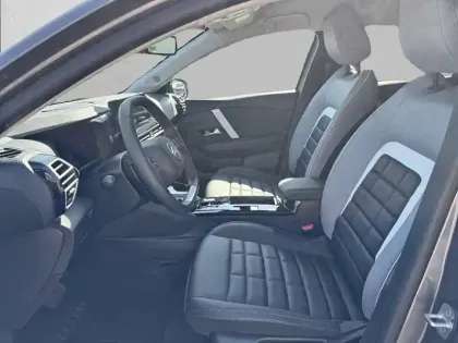 Photo 10 Citroën C4  Hybride 145 ch e-DCS6