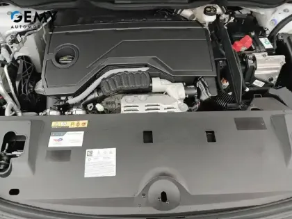 Photo 11 Peugeot 3008  Hybrid 145 e-DCS6