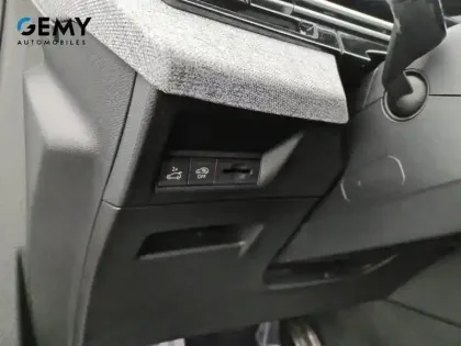 Photo 16 Peugeot 3008  Electrique 210 ch 73 kWh