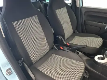 Photo 8 Renault Twingo  III E-Tech