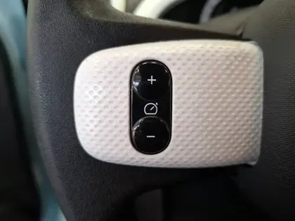 Photo 31 Renault Twingo  III E-Tech