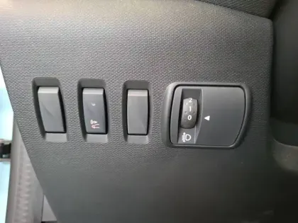 Photo 33 Renault Twingo  III E-Tech