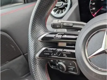 Photo 10 Mercedes GLA 250 e 