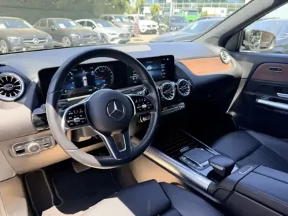 Photo 15 Mercedes GLA 250 e Business Line