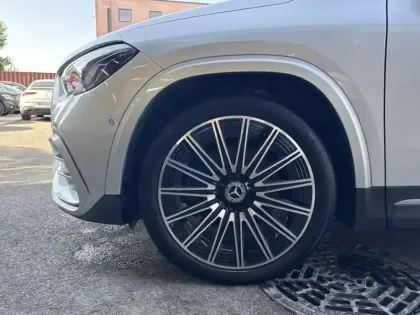 Photo 8 Mercedes GLA 200 d AMG Line