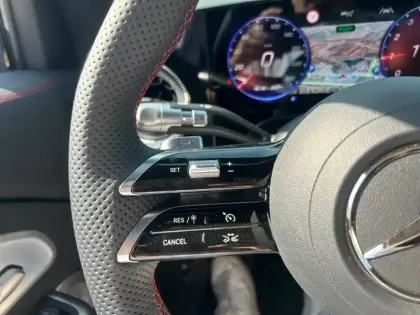 Photo 16 Mercedes GLB 200 AMG Line