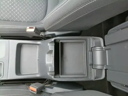 Photo 19 Ford Kuga 2.5 Duratec 180ch Hybrid FlexiFuel Titanium Business Powershift