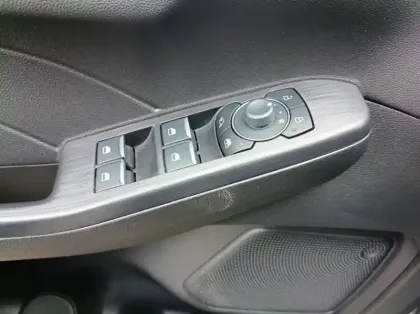 Photo 5 Ford Kuga 2.5 Duratec 180ch Hybrid FlexiFuel Titanium Business Powershift